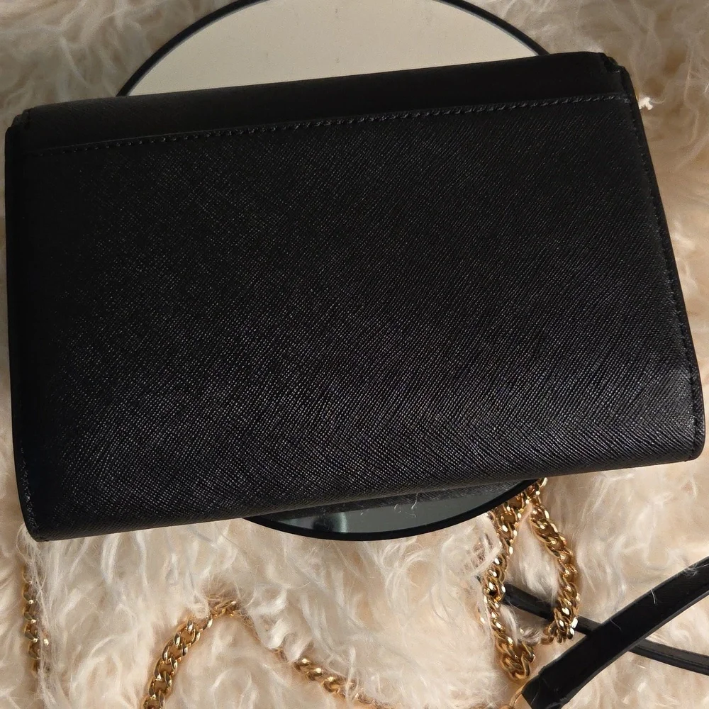 Tory Burch NWTs Emerson Chain Wallet
